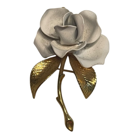 Signed VTG Giovanni Cerrito 22K Gold Plated White Enamel Rose Brooch – 2.25” - Picture 4 of 7